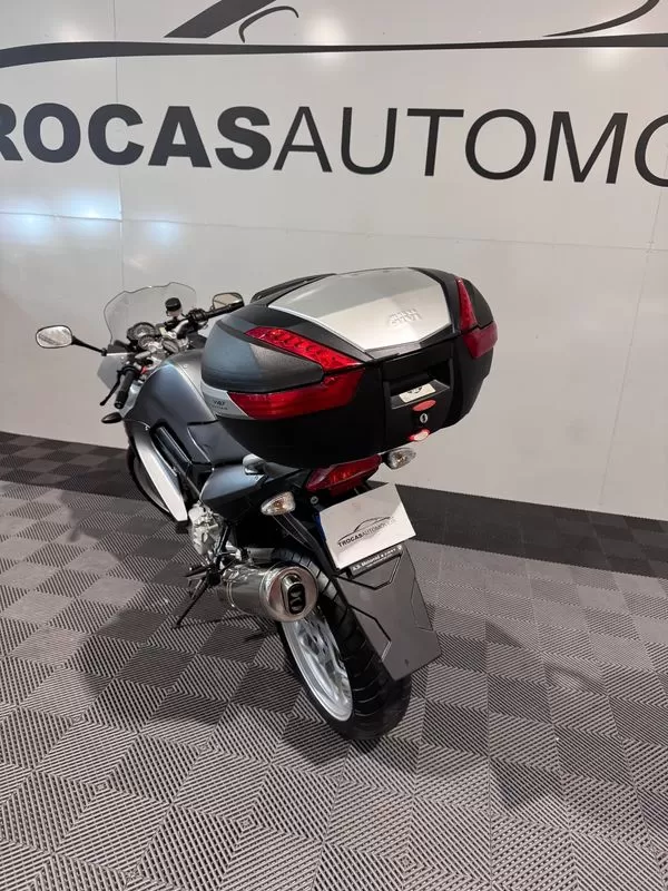 BMW - foto 2
