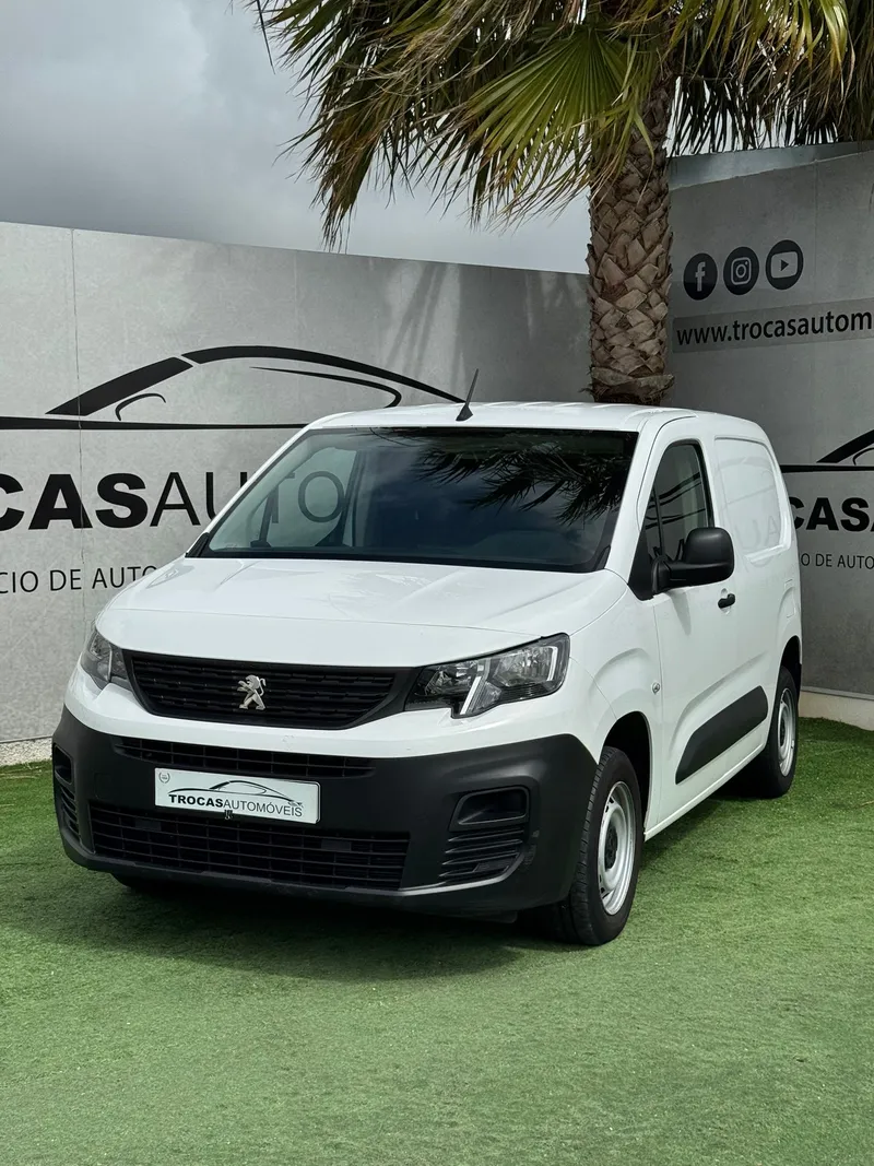 Peugeot  1.5 BlueHDi Pro Standard