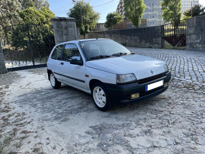 Renault Clio 1.4 S - foto 3