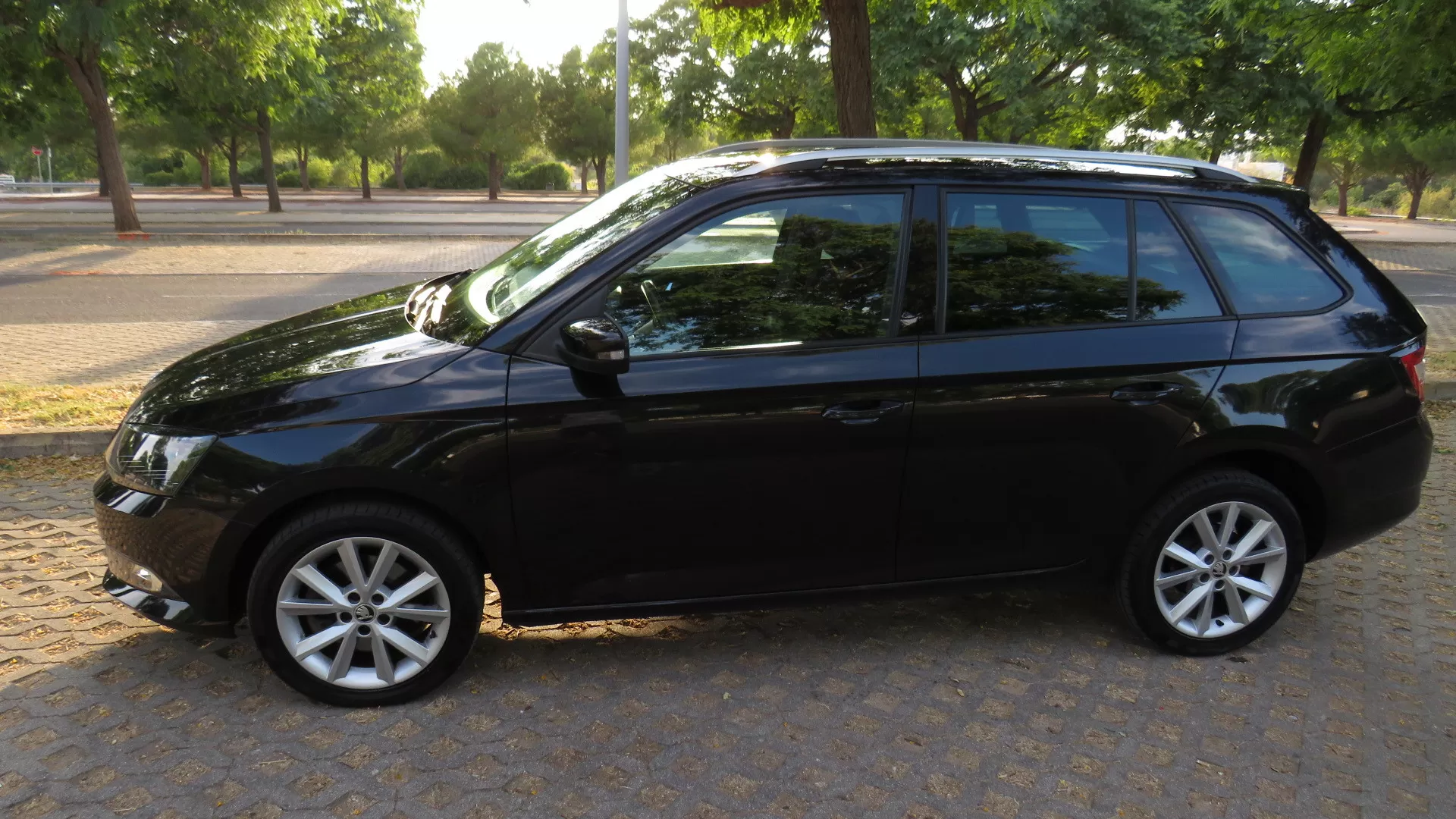 Skoda Fabia Break 1.2 TSi Style DSG - foto 7