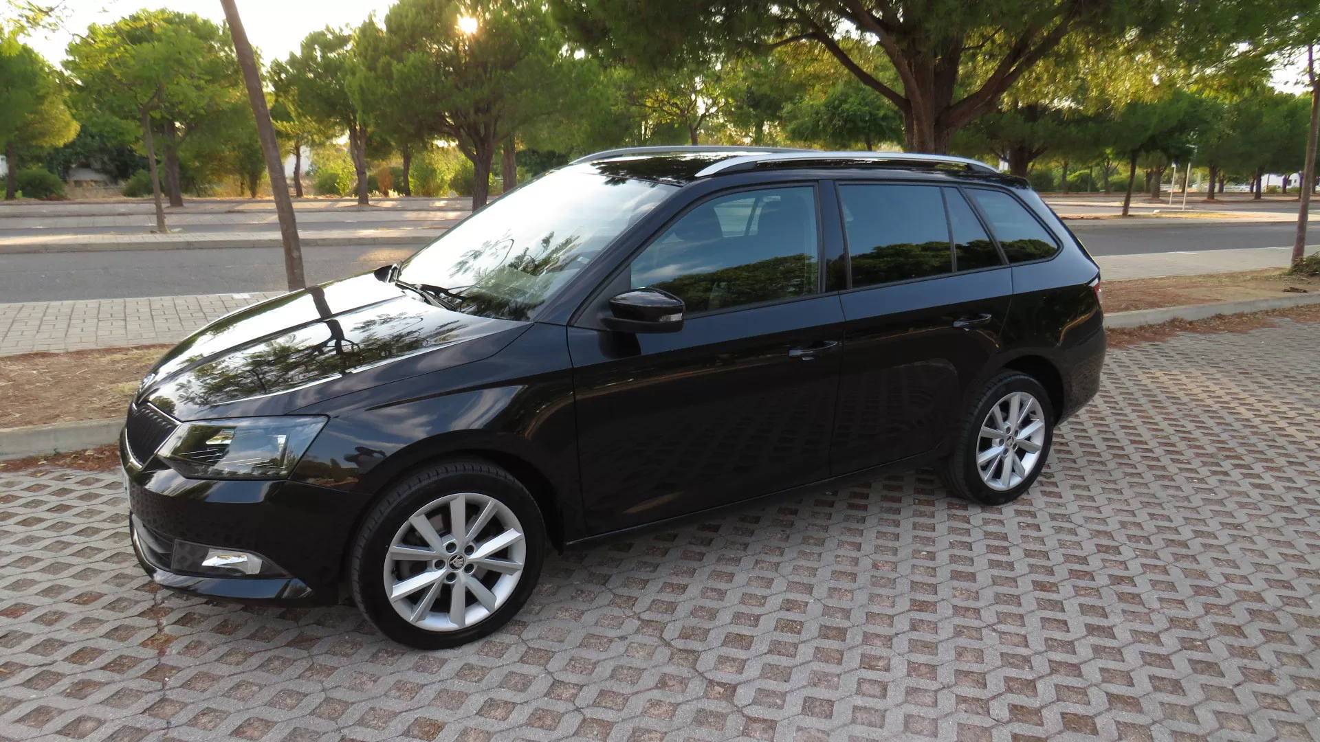 Skoda Fabia Break 1.2 TSi Style DSG - foto 6