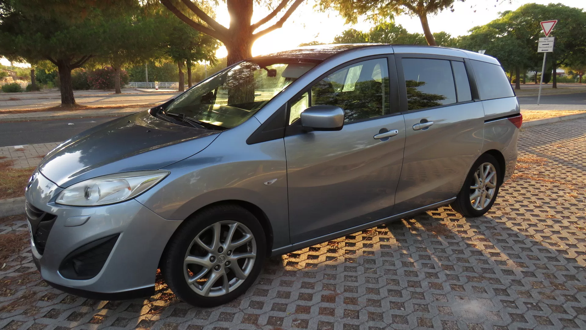 Mazda 5 MZR-CD 1.6 Superior Wagon +Xenon +PE+Pele