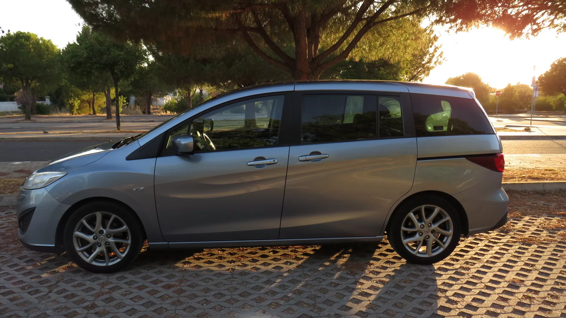 Mazda 5 MZR-CD 1.6 Superior Wagon +Xenon +PE+Pele - foto 5