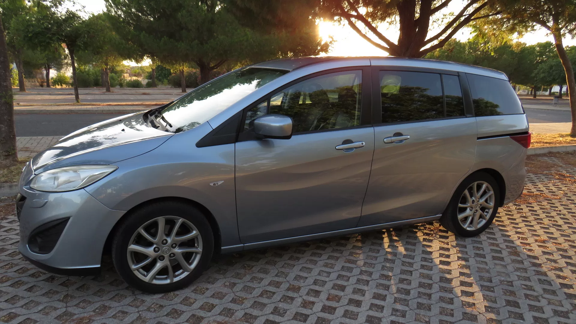 Mazda 5 MZR-CD 1.6 Superior Wagon +Xenon +PE+Pele - foto 3