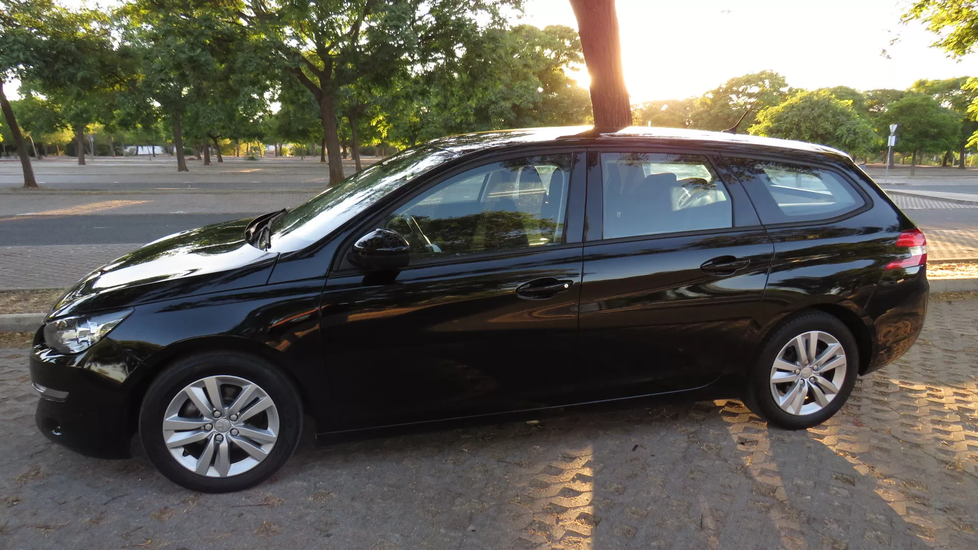 Peugeot 308 SW 1.6 HDI - foto 3
