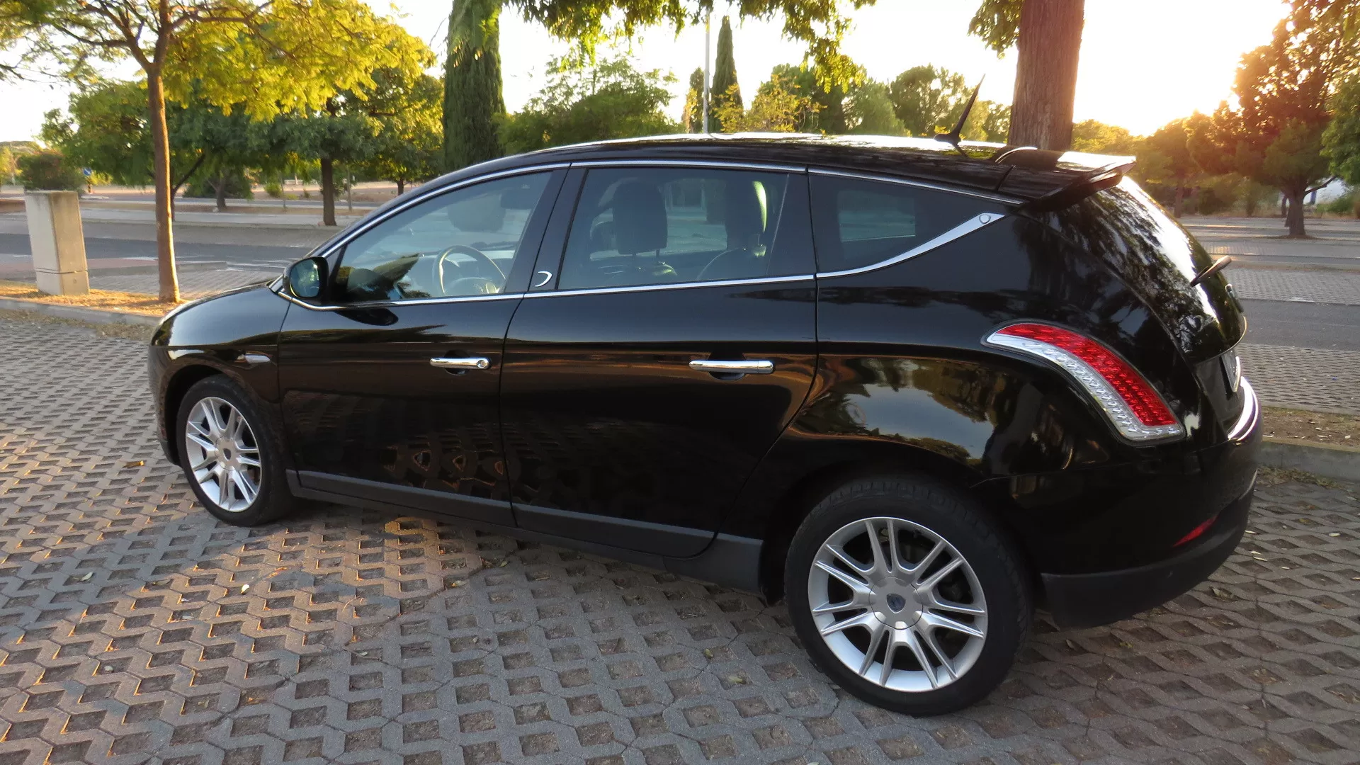 Lancia Delta 1.6 M-Jet Platino - foto 2