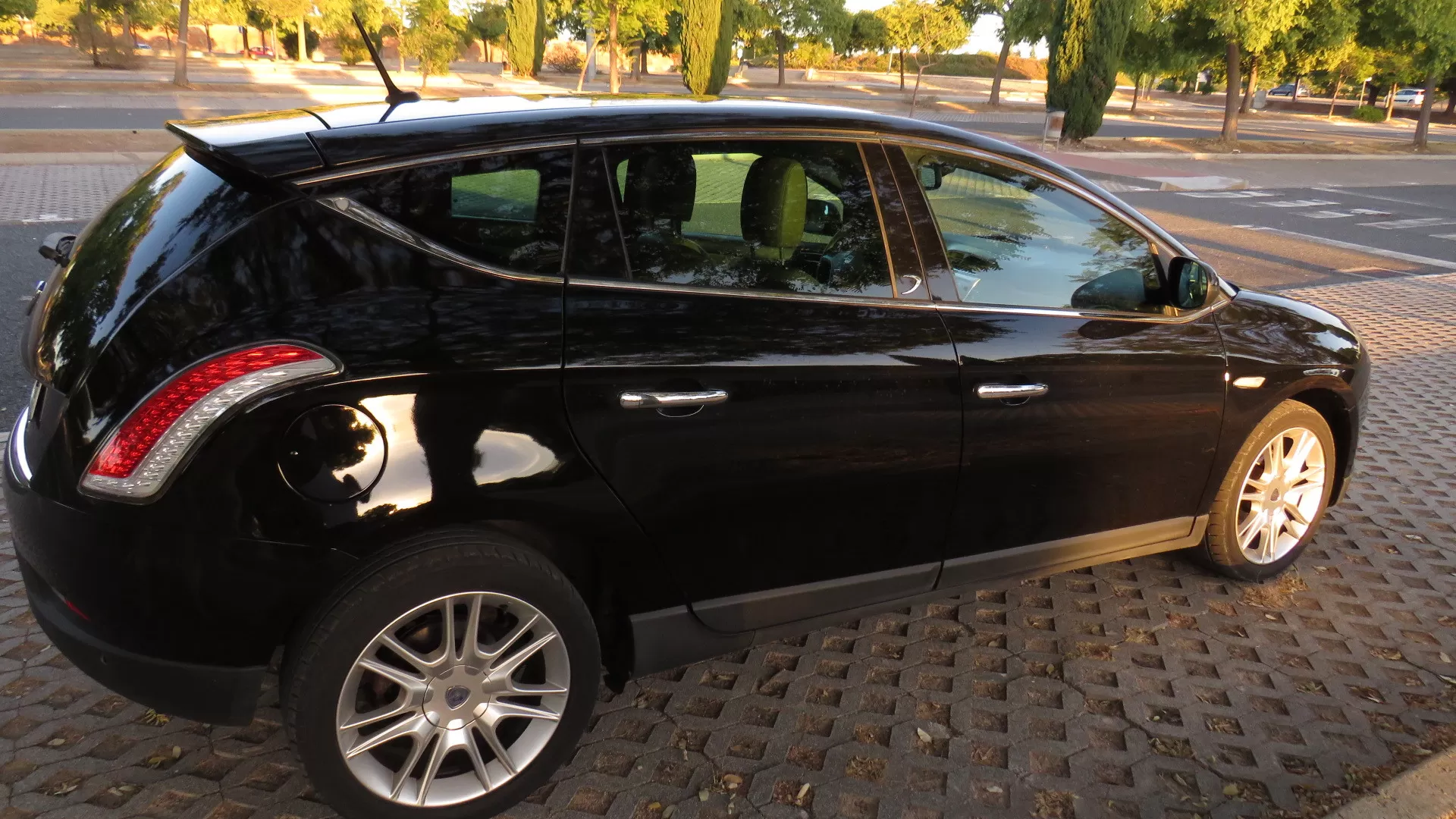 Lancia Delta 1.6 M-Jet Platino - foto 3