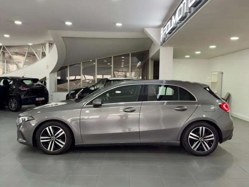 Mercedes-Benz A 180 d Business Solutions Aut. - foto 4