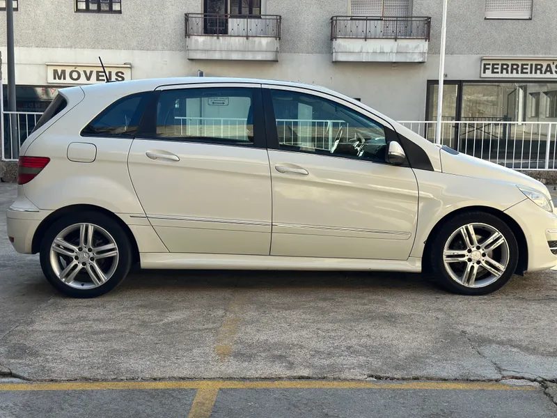 Mercedes-Benz B 200 CDi - foto 4