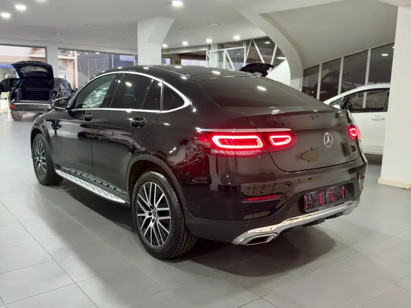Mercedes-Benz GLC 300 d 4Matic - foto 6