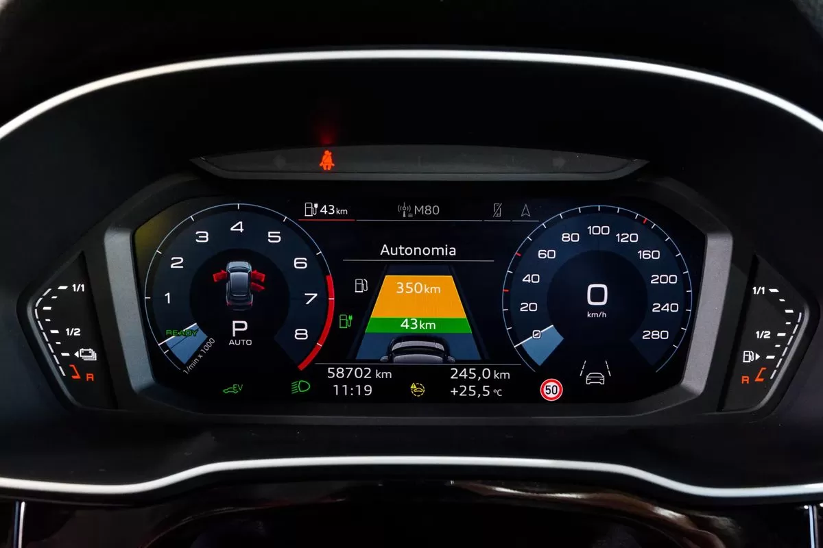Audi Q3 - foto 8