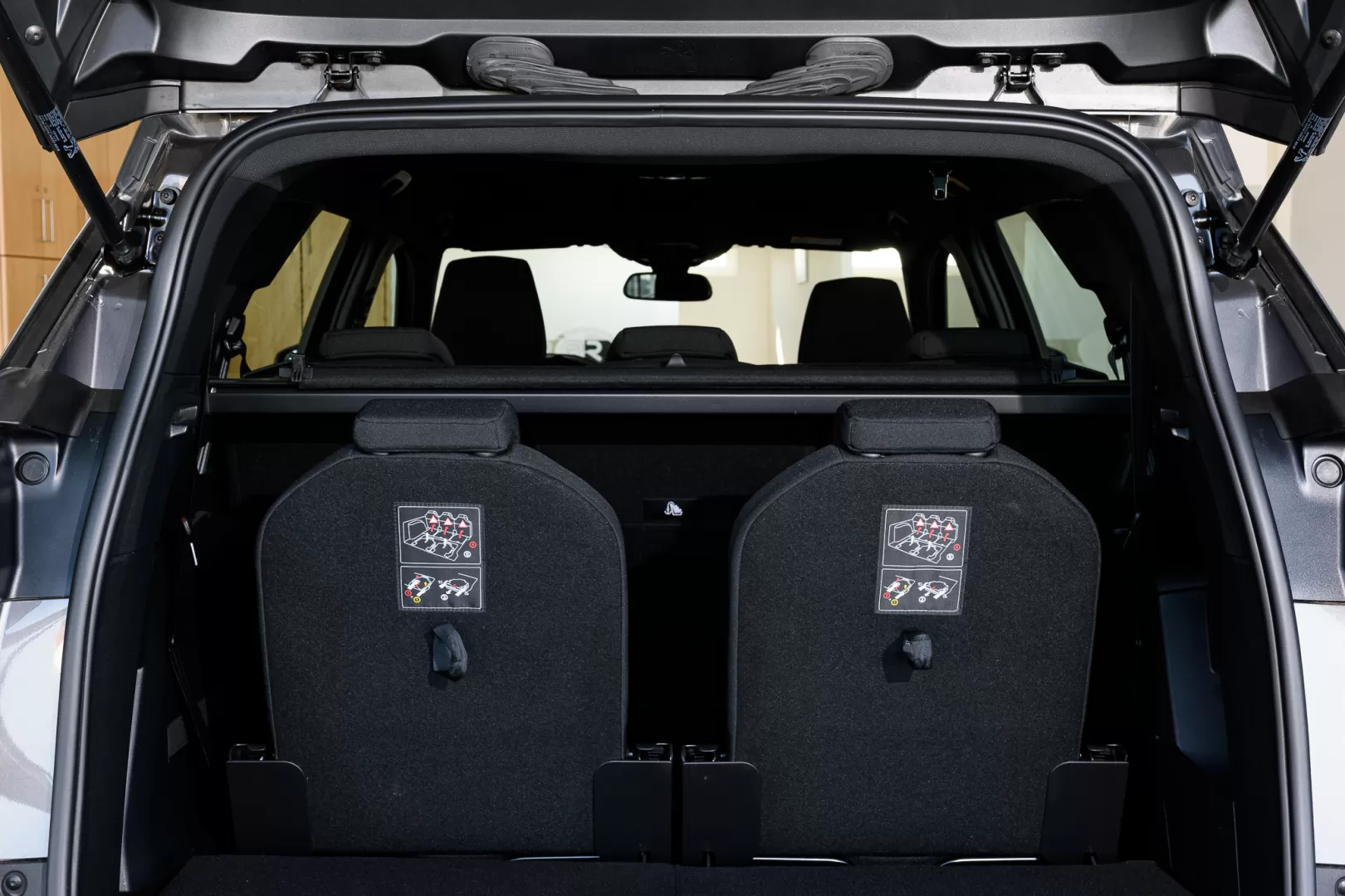 Peugeot 5008 PureTech 130 EAT8 Stop & Start Active Pack - foto 8