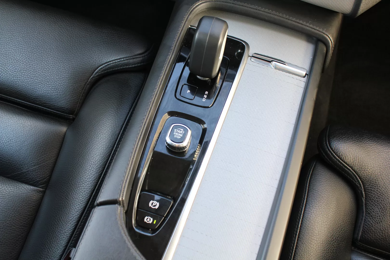 Volvo XC 90 2.0 T8 PHEV Ultimate Bright AWD - foto 4