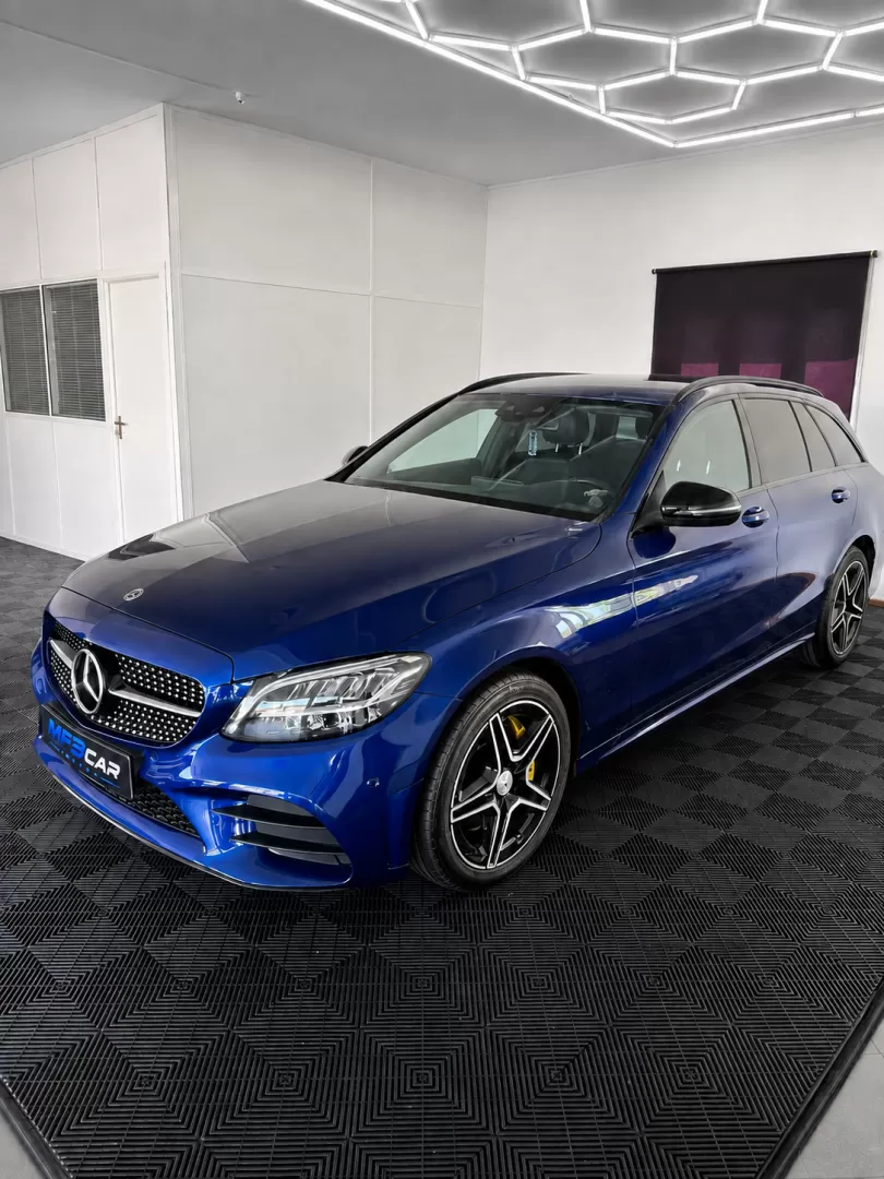 Mercedes-Benz C 300 de AMG Line