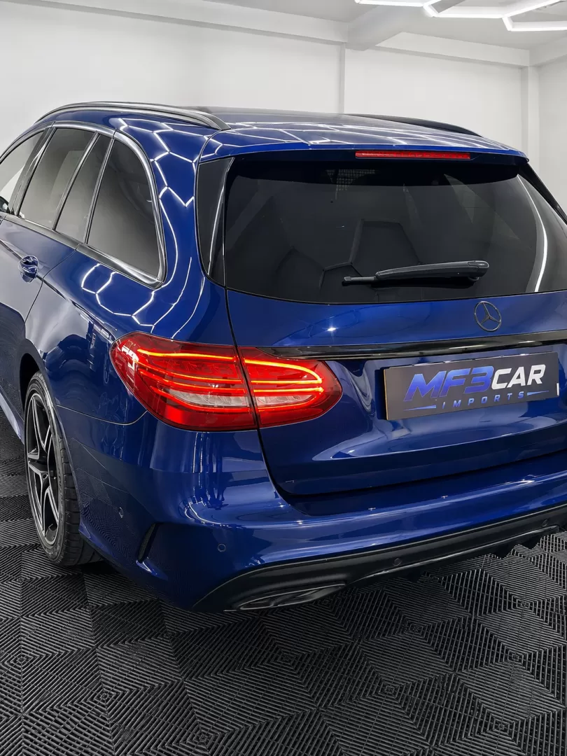 Mercedes-Benz C 300 de AMG Line - foto 6