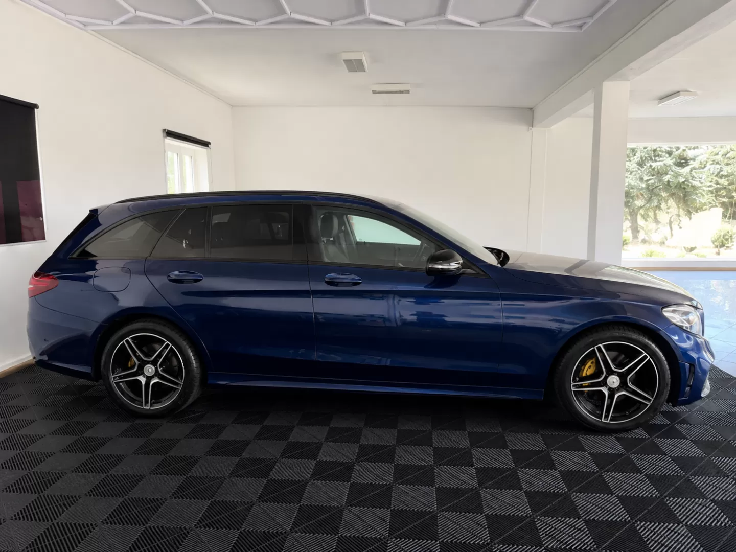 Mercedes-Benz C 300 de AMG Line - foto 3