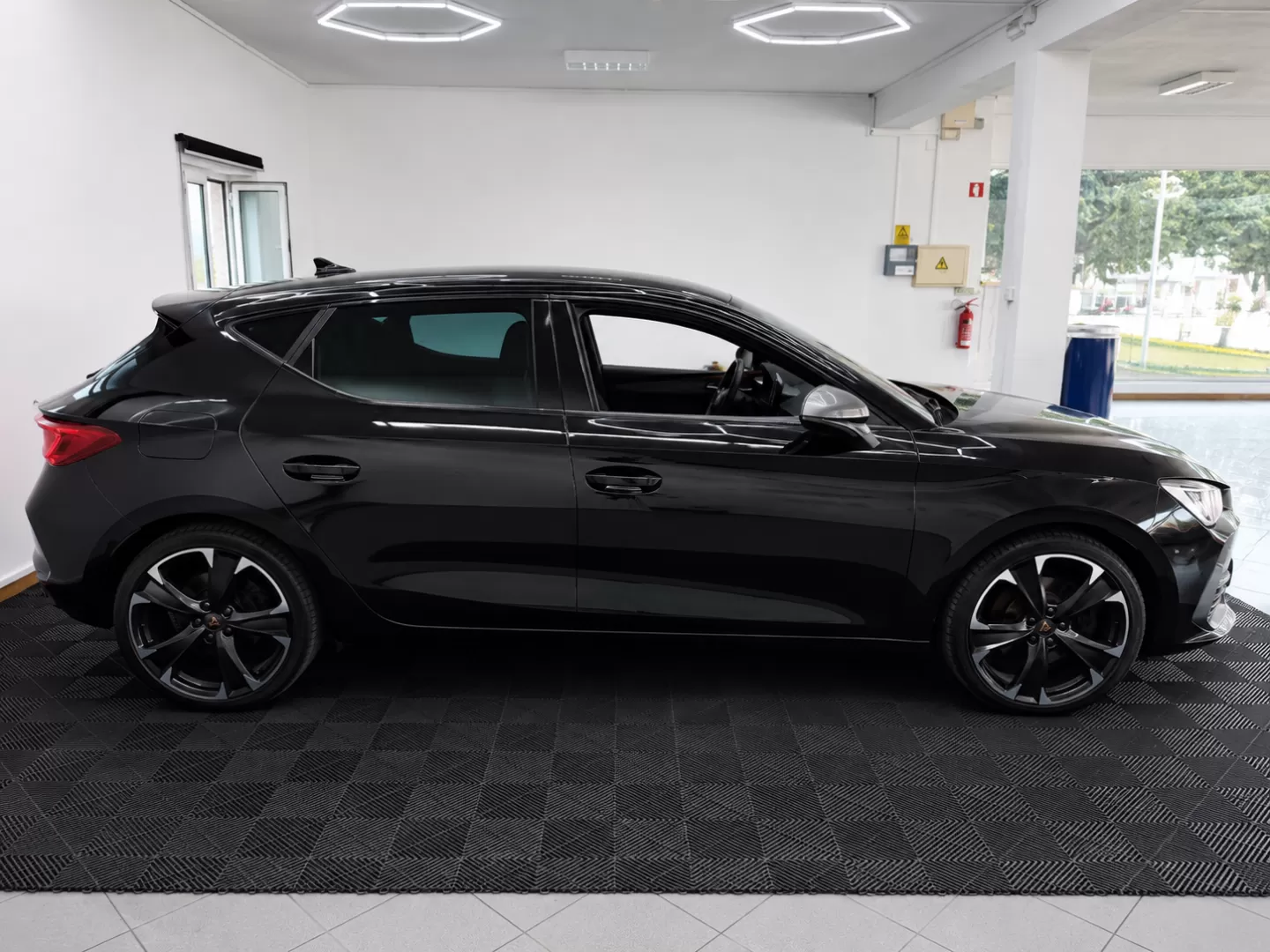 Cupra Leon 1.4 e-Hybrid MID DSG - foto 3