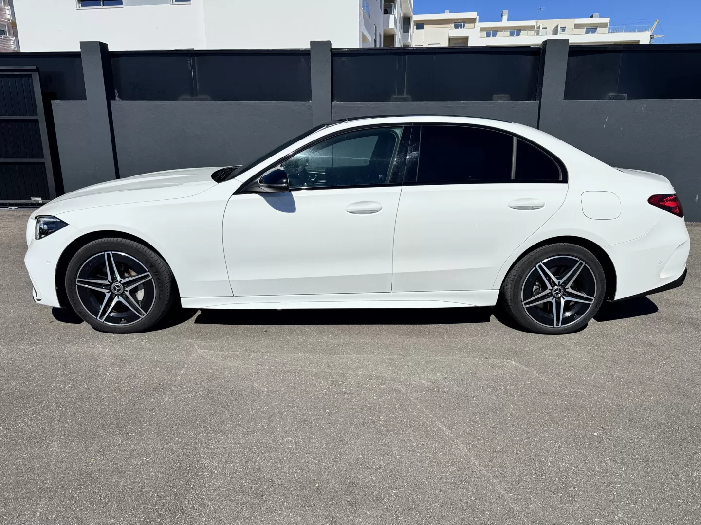 Mercedes-Benz C 300 de AMG Line - foto 3