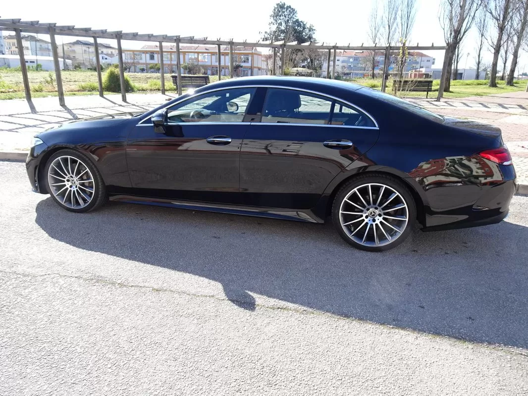 Mercedes-Benz CLS 300 d AMG Line - foto 4