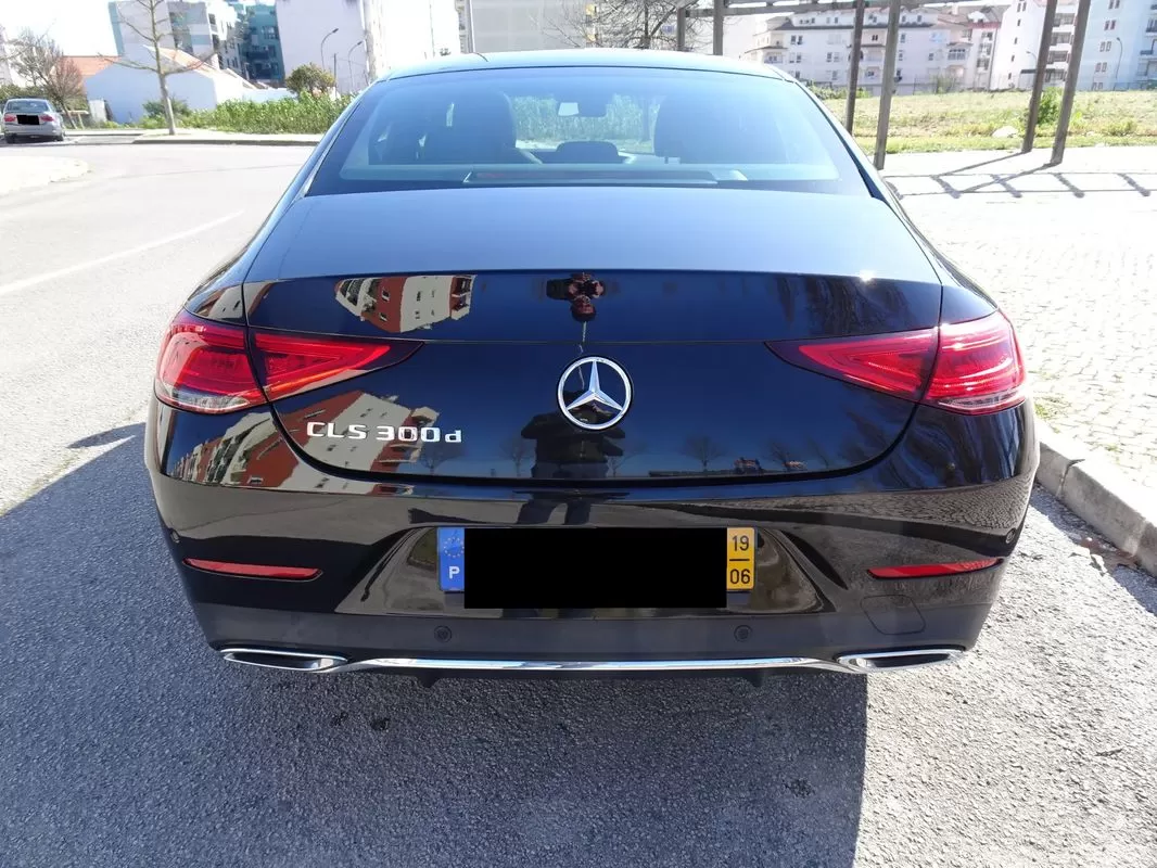Mercedes-Benz CLS 300 d AMG Line - foto 7