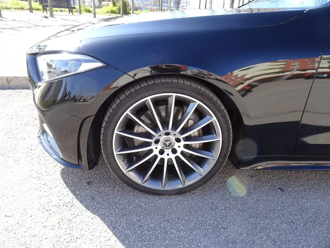 Mercedes-Benz CLS 300 d AMG Line - foto 8