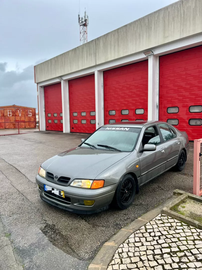 Nissan Primera Sedan 2.0 GT