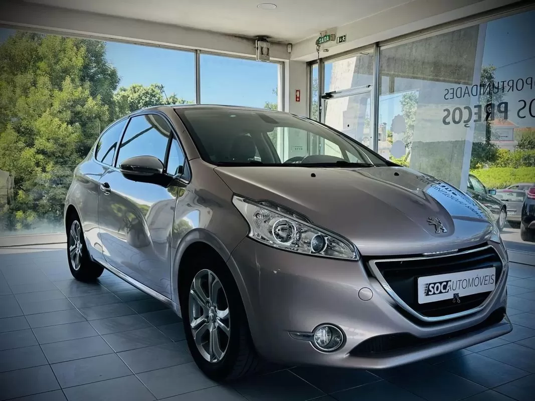 Peugeot 208 - foto 4