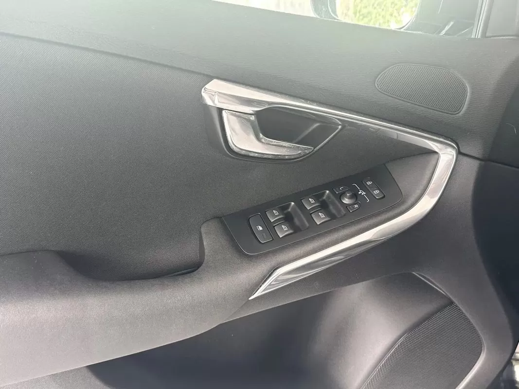 Volvo V40 Cross Country - foto 8