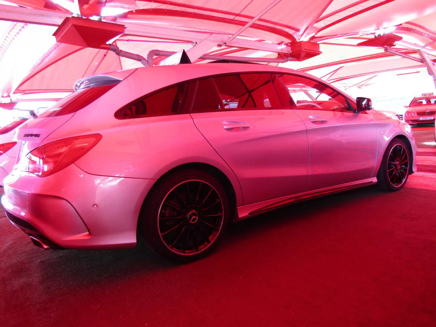 Mercedes-Benz CLA 200 d Shooting Brake AMG Line - foto 2