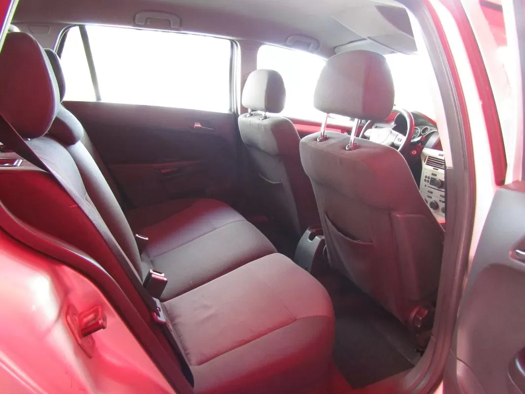 Opel Astra Caravan 1.3 CDTi Edition - foto 8