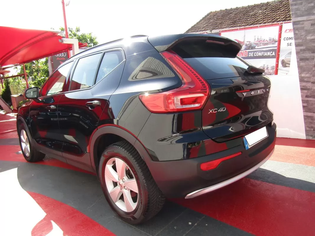 Volvo XC 40 1.5 T2 Momentum - foto 6