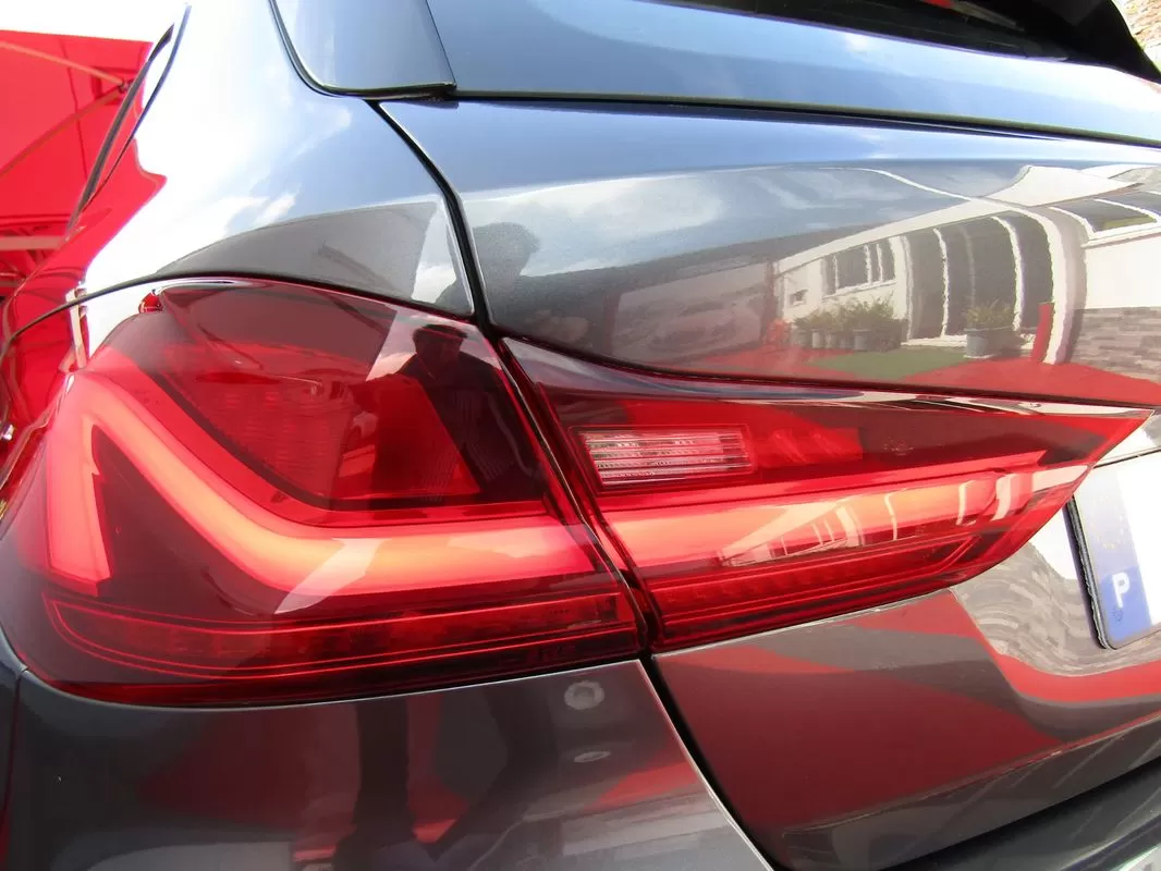 BMW 116 d Pack Desportivo M - foto 7