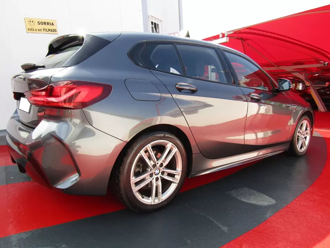 BMW 116 d Pack Desportivo M - foto 8