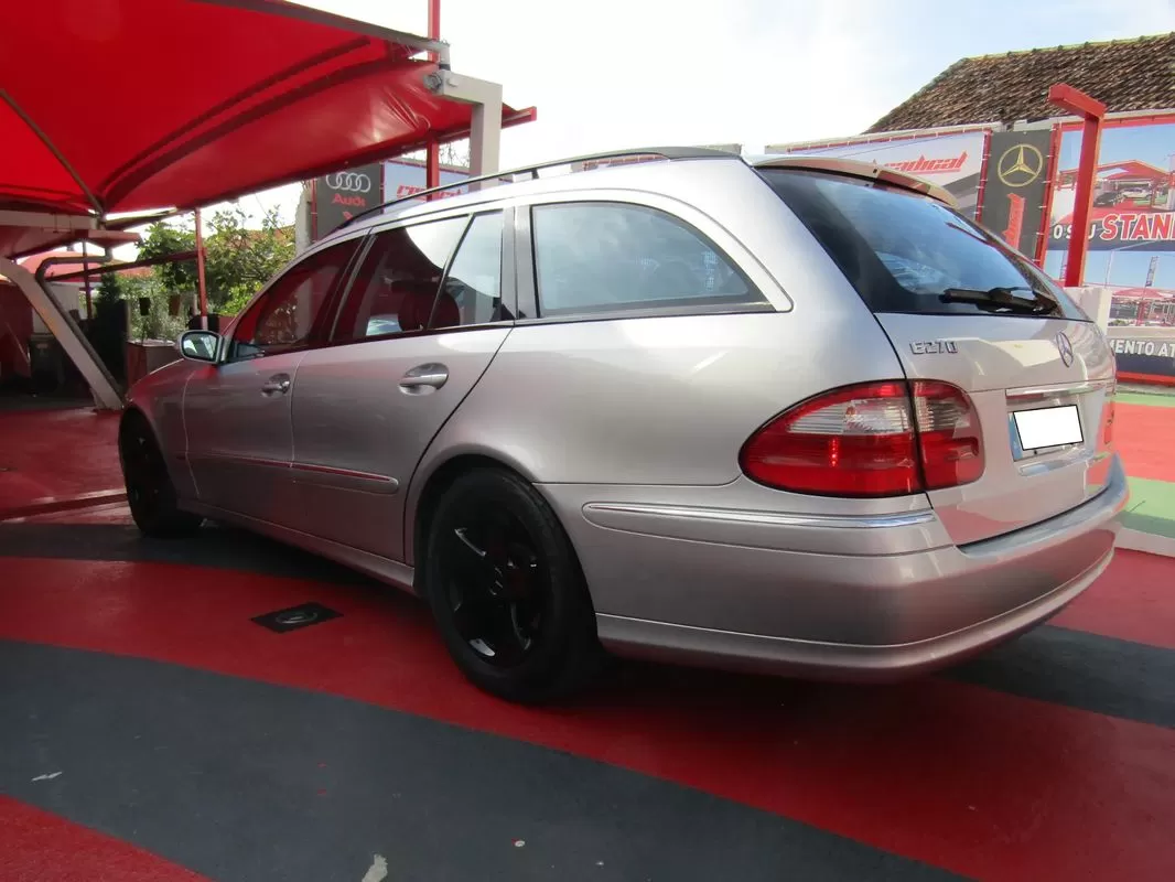 Mercedes-Benz E 270 - foto 6