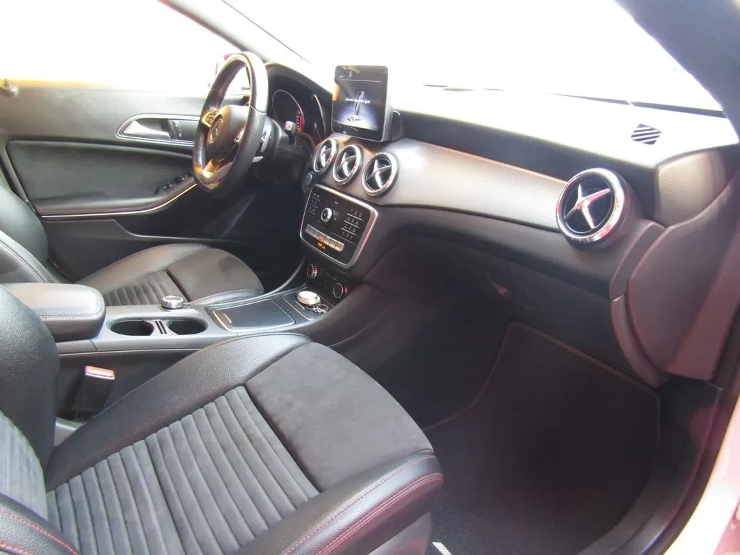 Mercedes-Benz CLA 200 d Shooting Brake AMG Line Aut. - foto 8