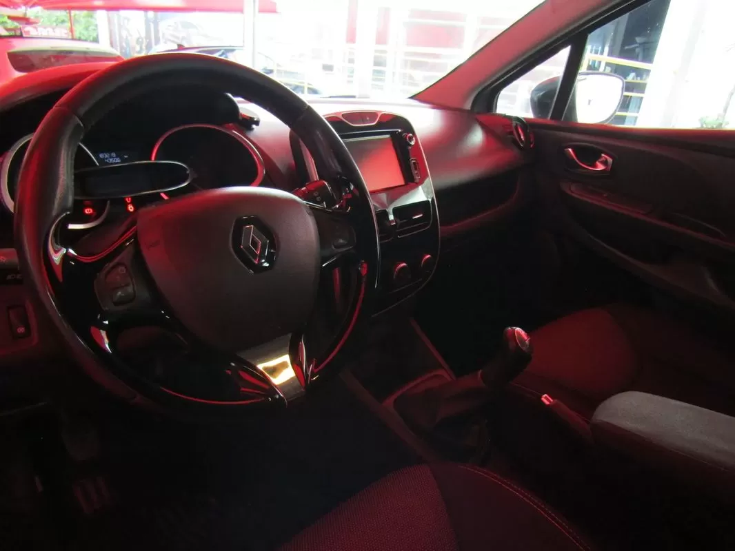Renault Clio 1.5 dCi Dynamique S - foto 6