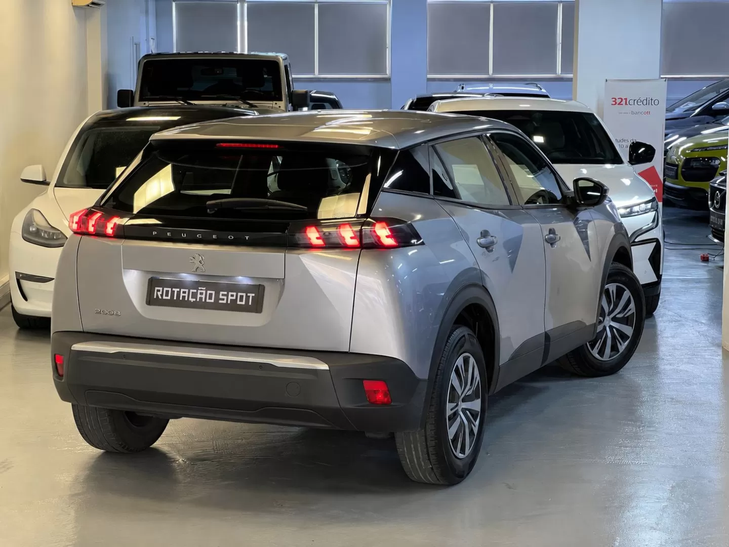 Peugeot 2008 1.2 PureTech Active - foto 3