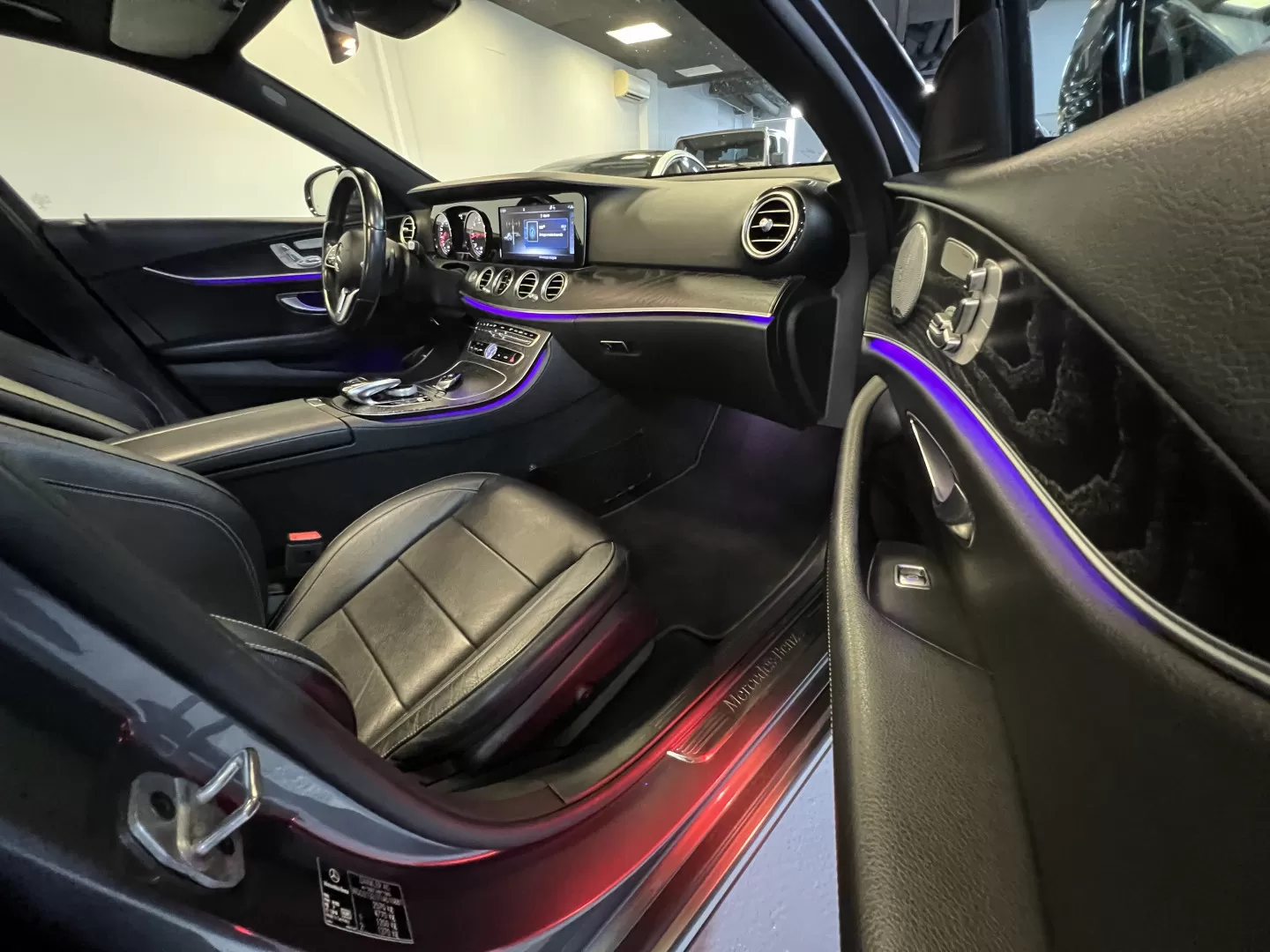 Mercedes-Benz E 220 d 4-Matic All Terrain Avantgarde + - foto 7