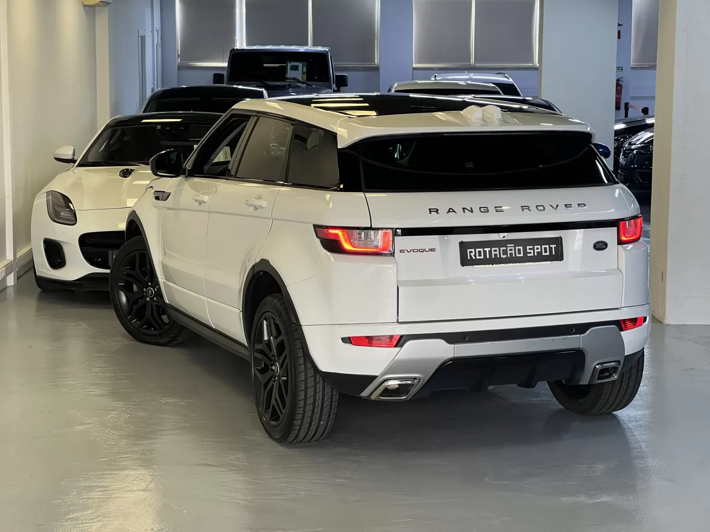 Land Rover Evoque D180 R-Dynamic S - foto 4