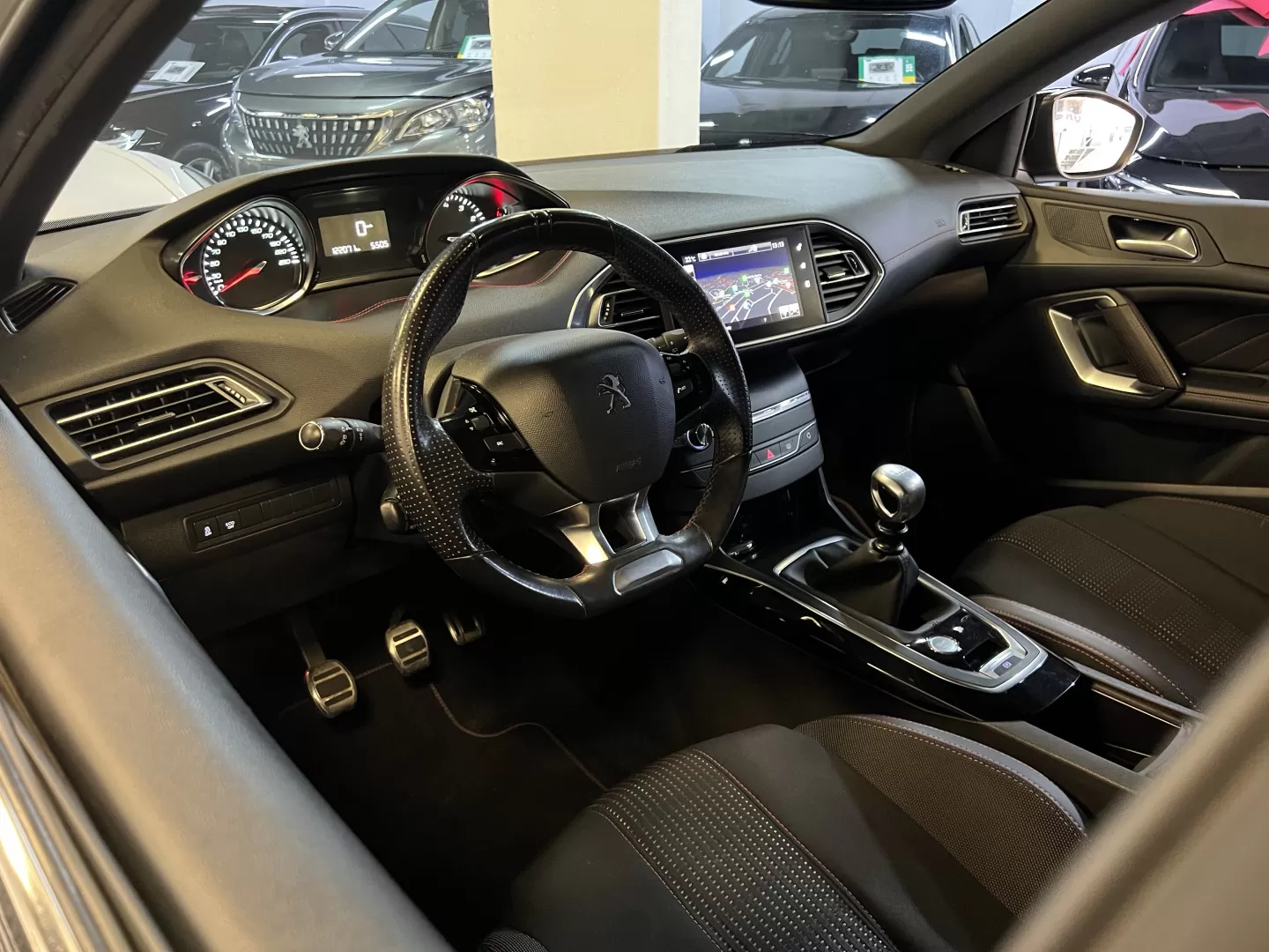Peugeot 308 1.2 PureTech GT Line - foto 5