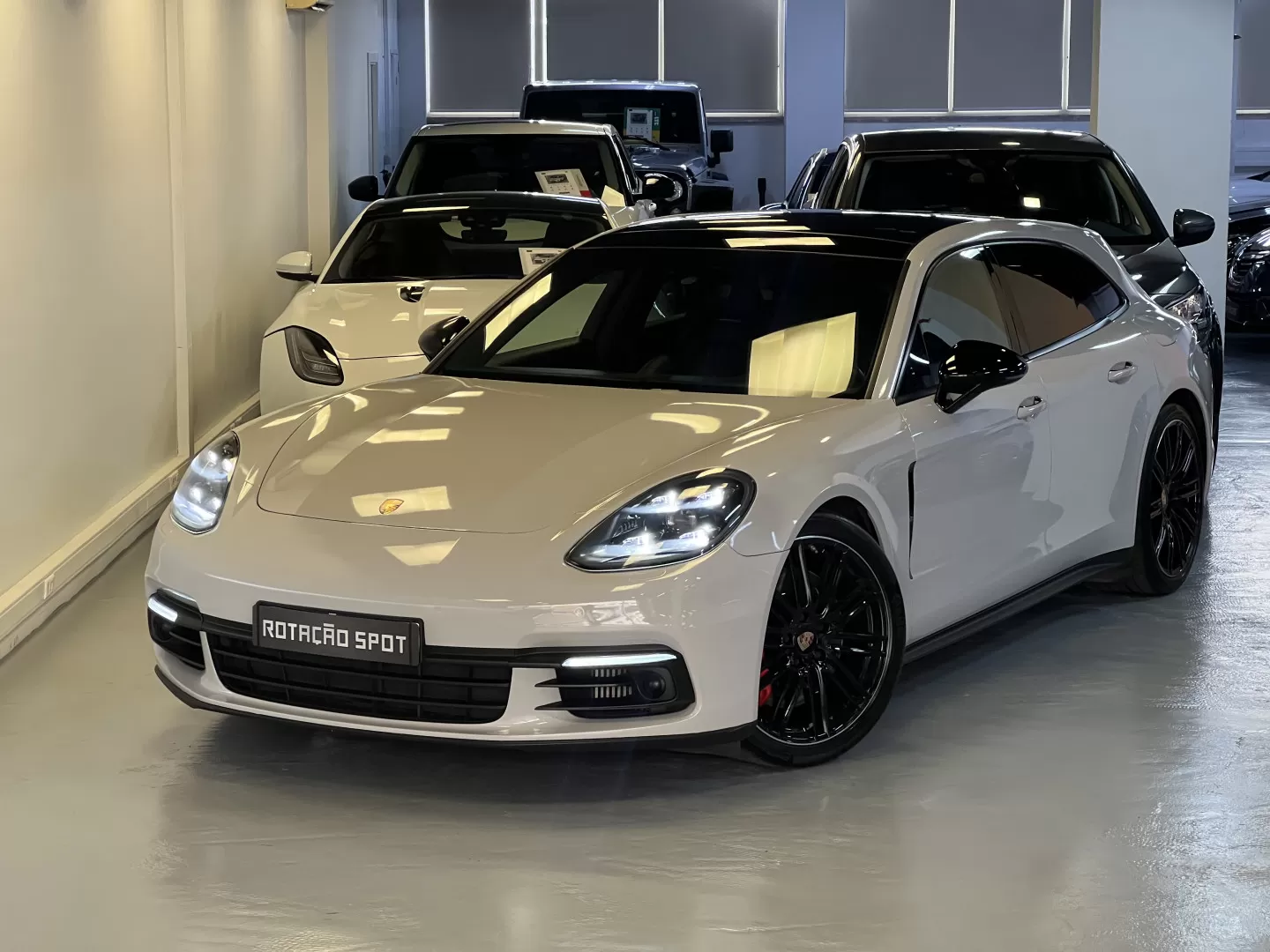 Porsche Panamera Sport Turismo 4 E-Hybrid