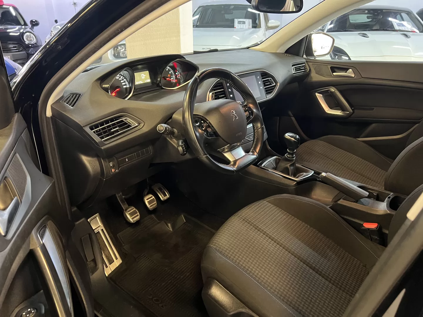 Peugeot 308 1.2 PureTech Style J17 - foto 5