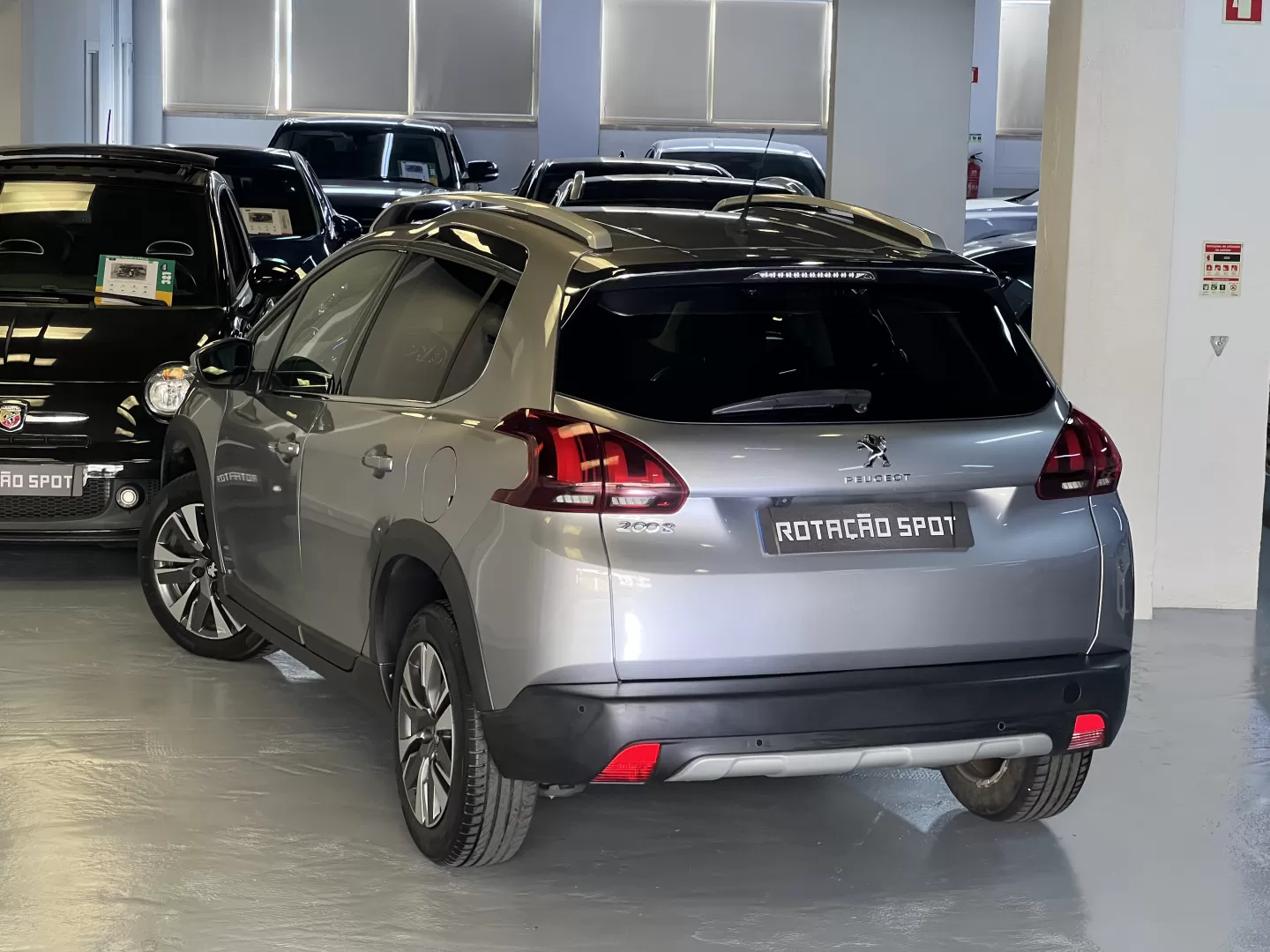 Peugeot 2008 1.2 PureTech Allure EAT6 - foto 3