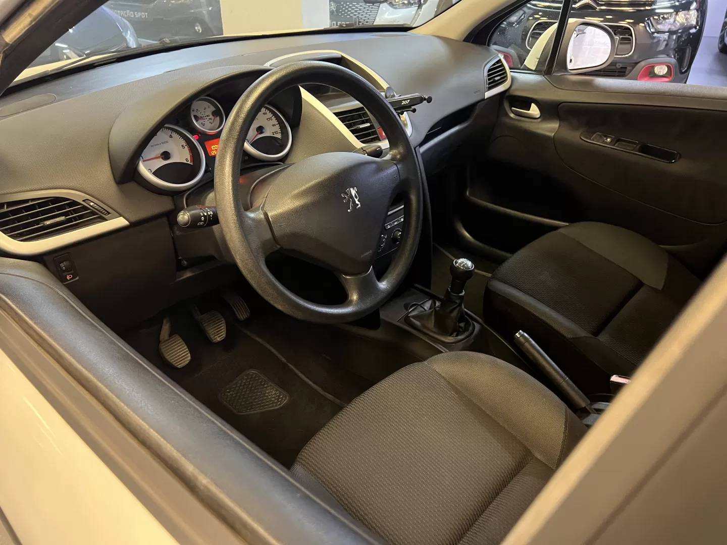 Peugeot 207 1.4 HDi Active - foto 5