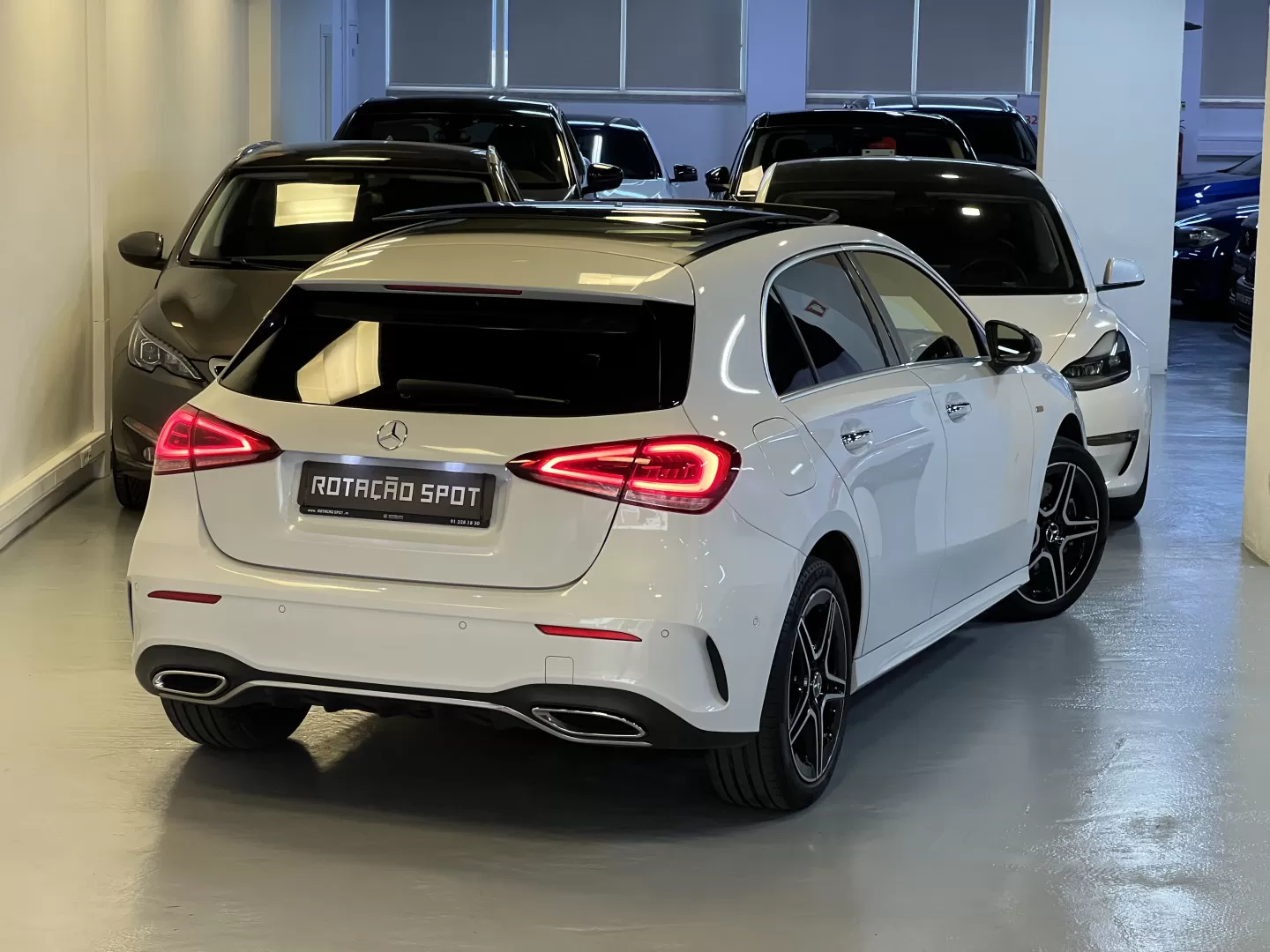 Mercedes-Benz A 250 e 8G-DCT AMG Line - foto 3