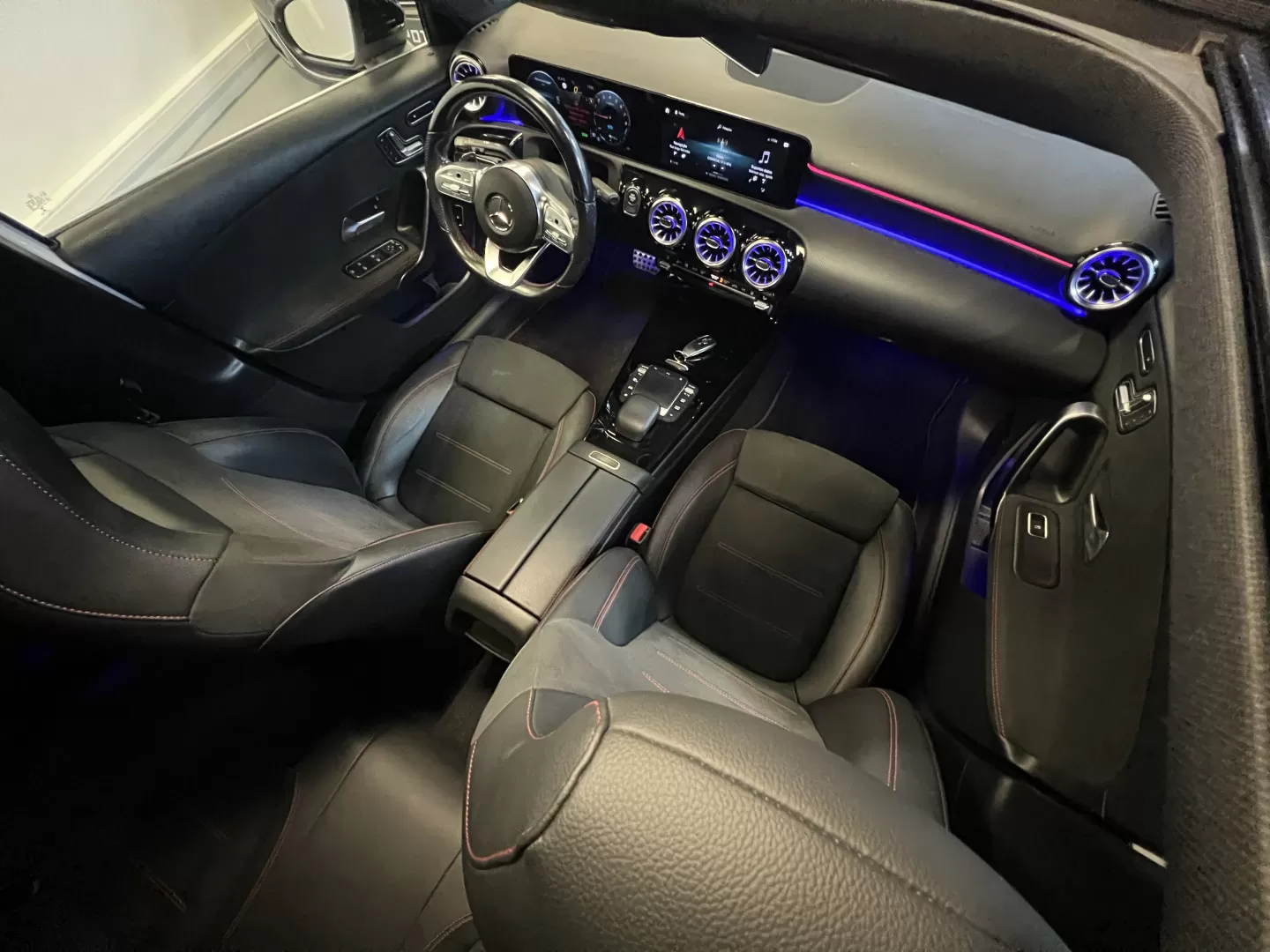 Mercedes-Benz A 250 e 8G-DCT AMG Line - foto 6