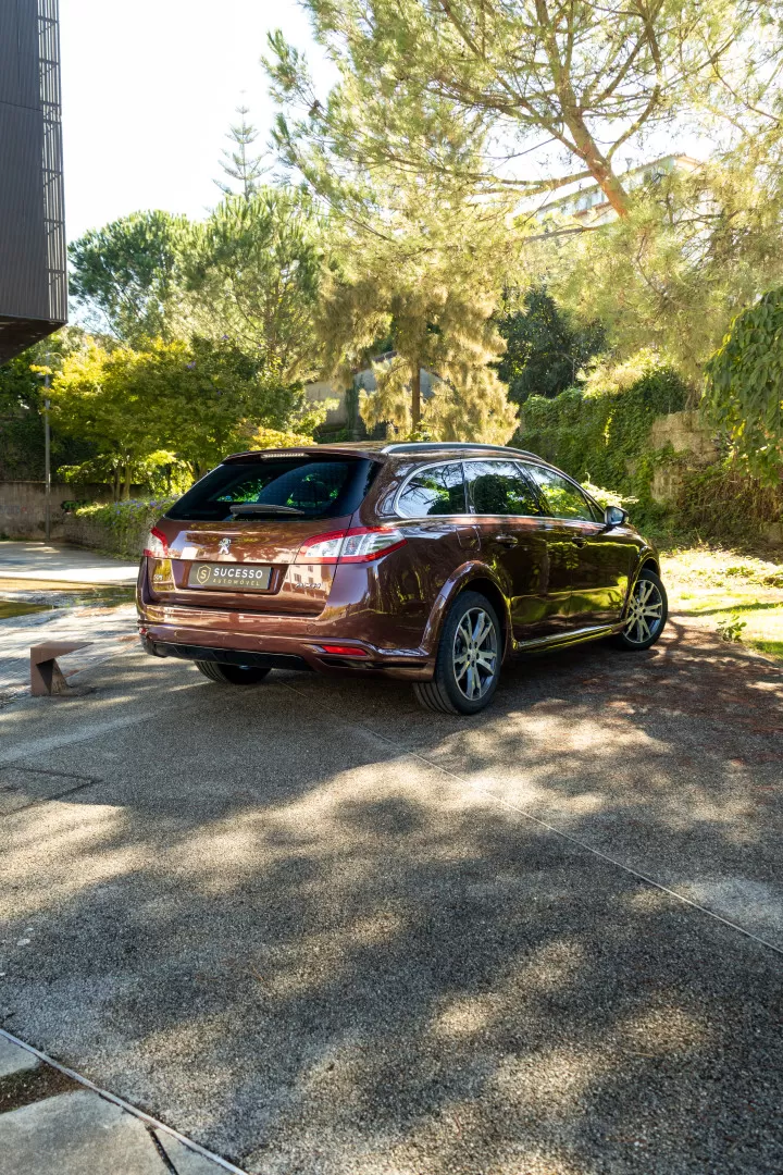 Peugeot 508 RXH 2.0 HDi Hybrid4 2-Tronic - foto 2