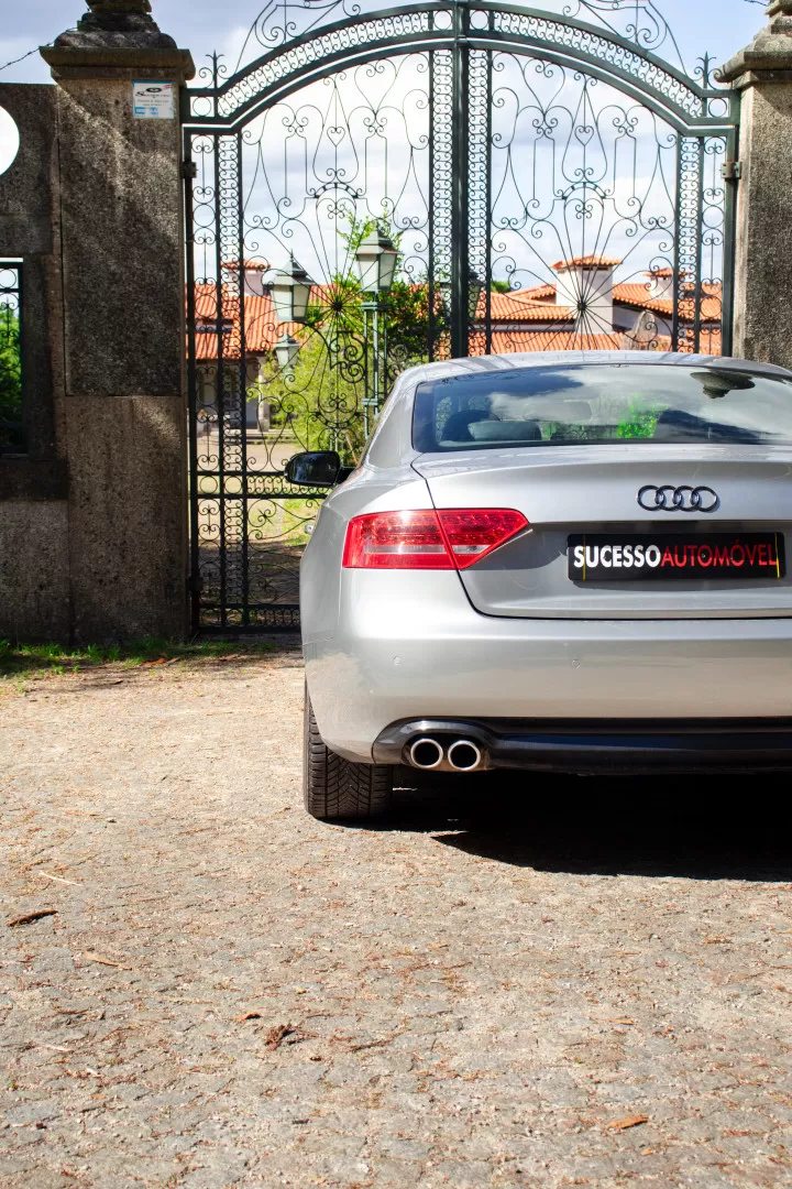 Audi A5 2.0 TDI S-line - foto 4