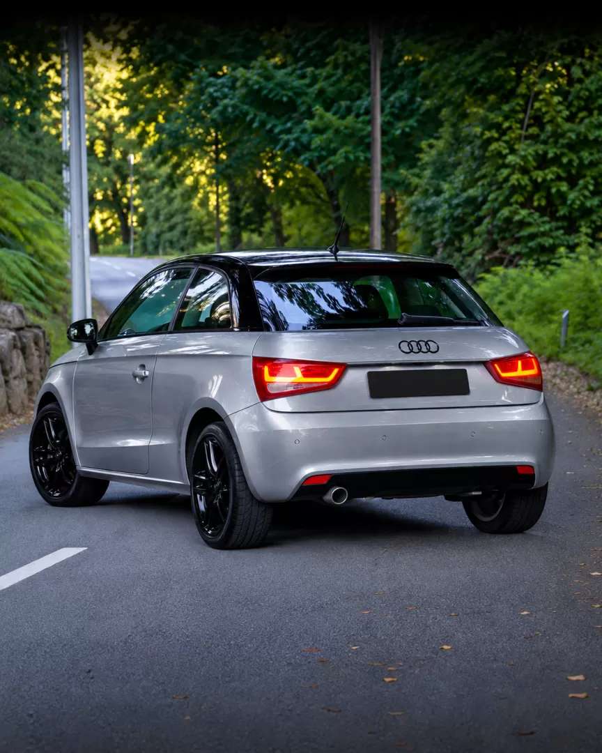 Audi A1 1.6 TDI S-line - foto 2