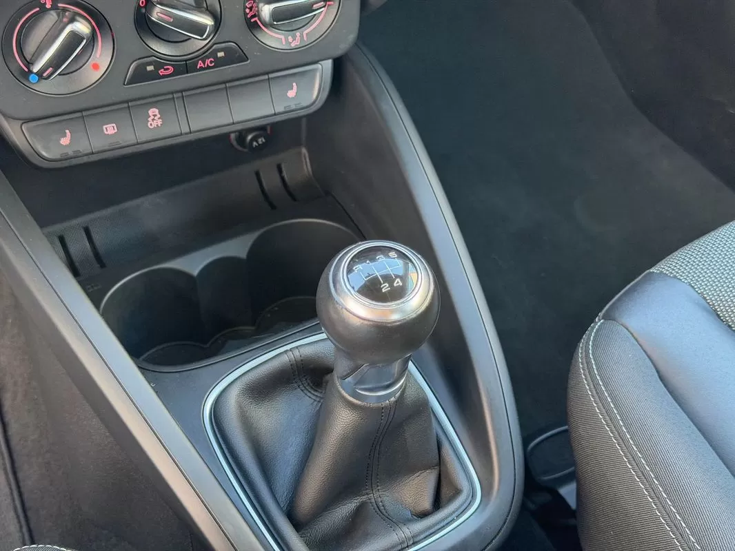 Audi A1 Sportback  1 0 Tfsi Ultra Sport - foto 2
